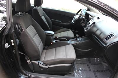 2015 Kia Forte EX  Koup - Photo 16 - Salem, OR 97317