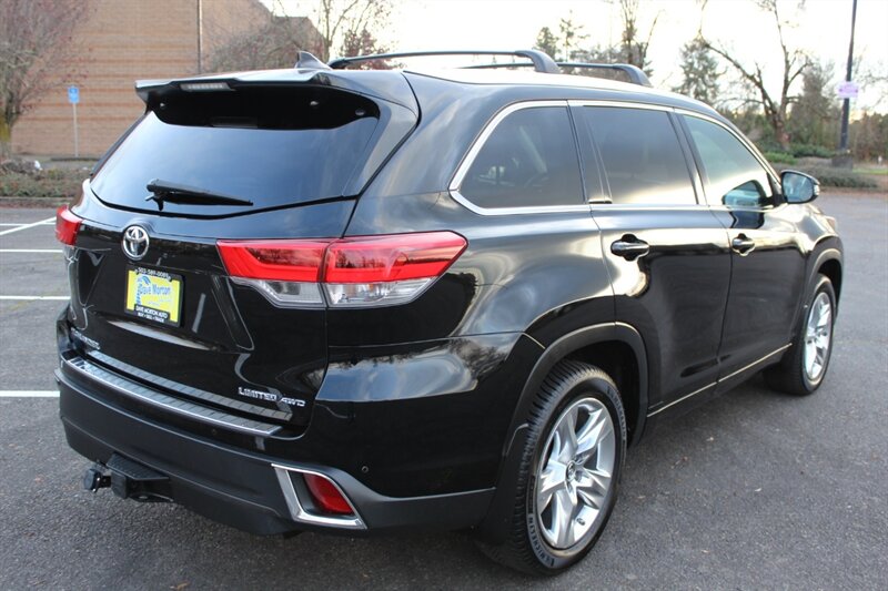 2017 Toyota Highlander Limited photo 4