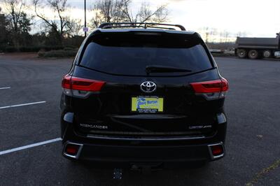 2017 Toyota Highlander Limited   - Photo 8 - Salem, OR 97317