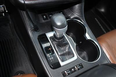 2017 Toyota Highlander Limited   - Photo 12 - Salem, OR 97317