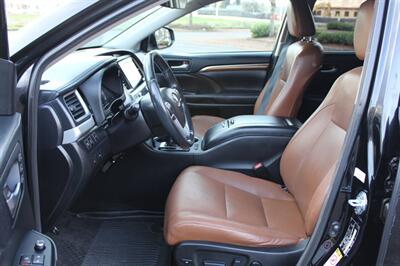 2017 Toyota Highlander Limited   - Photo 10 - Salem, OR 97317
