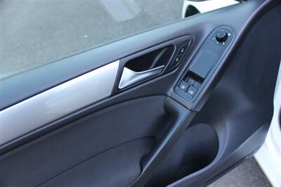 2012 Volkswagen Golf 2.5L PZEV - Photo 11 - Salem, OR 97317