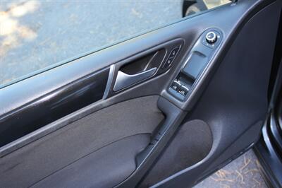 2010 Volkswagen GTI - Photo 11 - Salem, OR 97317
