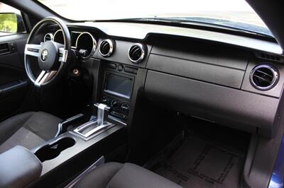 2005 Ford Mustang V6 Deluxe - Photo 14 - Salem, OR 97317