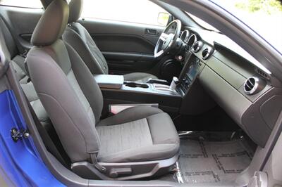 2005 Ford Mustang V6 Deluxe - Photo 16 - Salem, OR 97317
