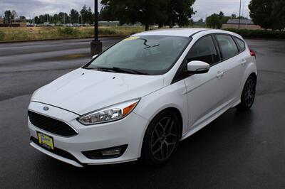 2018 Ford Focus SE   - Photo 2 - Salem, OR 97317