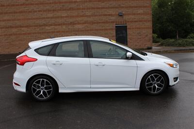 2018 Ford Focus SE   - Photo 5 - Salem, OR 97317