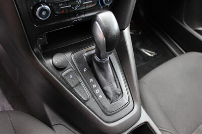 2018 Ford Focus SE   - Photo 12 - Salem, OR 97317