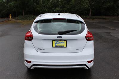 2018 Ford Focus SE   - Photo 8 - Salem, OR 97317
