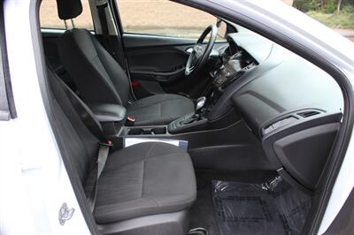 2018 Ford Focus SE   - Photo 18 - Salem, OR 97317
