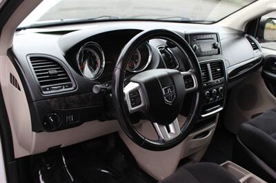 2014 Dodge Grand Caravan SXT Plus   - Photo 9 - Salem, OR 97317