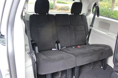 2014 Dodge Grand Caravan SXT Plus   - Photo 16 - Salem, OR 97317