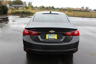 2017 Chevrolet Malibu LS   - Photo 8 - Salem, OR 97317