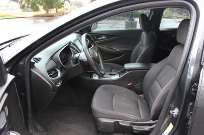 2017 Chevrolet Malibu LS   - Photo 10 - Salem, OR 97317