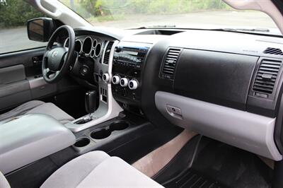 2008 Toyota Sequoia SR5   - Photo 18 - Salem, OR 97317