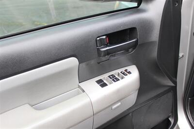 2008 Toyota Sequoia SR5   - Photo 11 - Salem, OR 97317