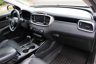2017 Kia Sorento SX Limited V6   - Photo 19 - Salem, OR 97317