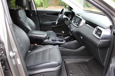 2017 Kia Sorento SX Limited V6   - Photo 20 - Salem, OR 97317