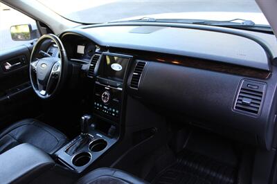 2017 Ford Flex Limited   - Photo 18 - Salem, OR 97317