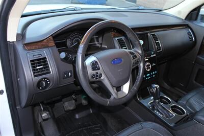 2017 Ford Flex Limited   - Photo 9 - Salem, OR 97317