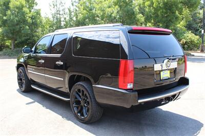 2008 Cadillac Escalade ESV - Photo 3 - Salem, OR 97317