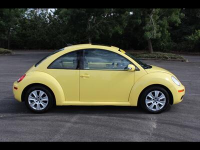 2010 Volkswagen New Beetle Base PZEV   - Photo 5 - Salem, OR 97317