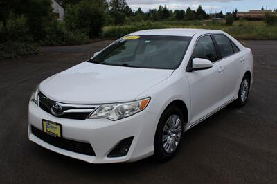 2012 Toyota Camry LE   - Photo 2 - Salem, OR 97317