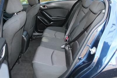 2016 Mazda Mazda3 i Sport - Photo 13 - Salem, OR 97317