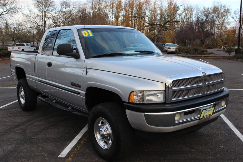 2001 Dodge Ram Pickup SLT