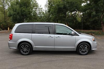 2018 Dodge Grand Caravan GT   - Photo 5 - Salem, OR 97317