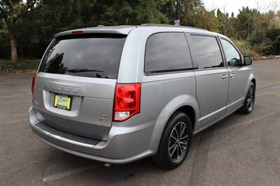 2018 Dodge Grand Caravan GT   - Photo 4 - Salem, OR 97317