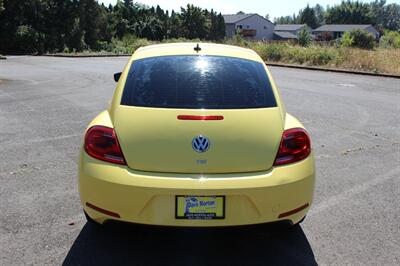 2014 Volkswagen Beetle-Classic TDI   - Photo 8 - Salem, OR 97317