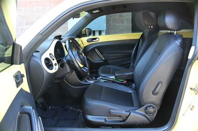 2014 Volkswagen Beetle-Classic TDI   - Photo 10 - Salem, OR 97317