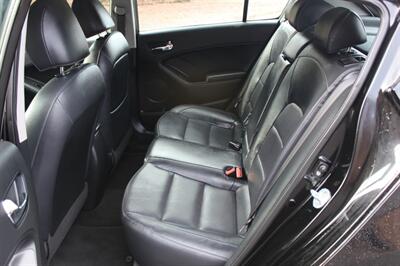 2017 Kia Forte5 EX   - Photo 13 - Salem, OR 97317