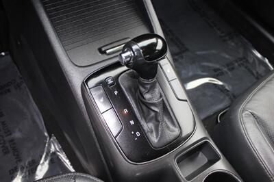 2017 Kia Forte5 EX   - Photo 12 - Salem, OR 97317
