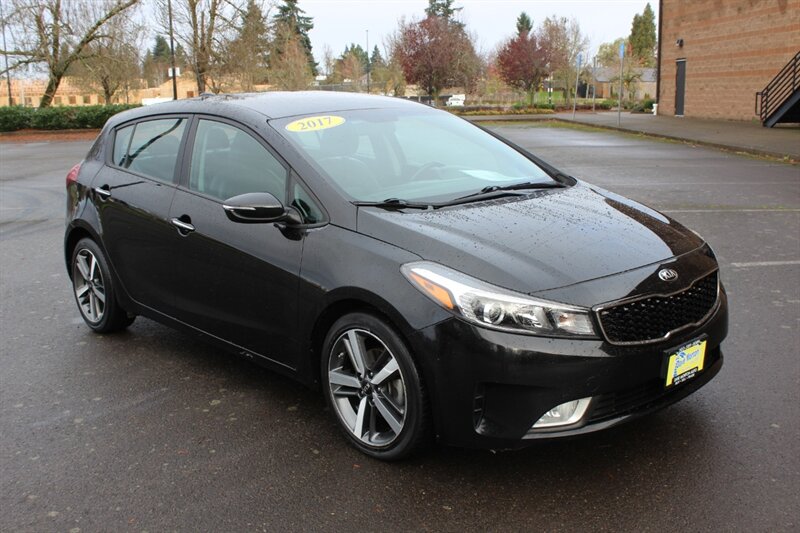 2017 Kia Forte5 EX's photo