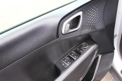 2020 Kia Soul S - Photo 11 - Salem, OR 97317