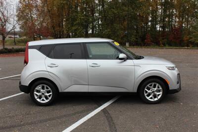 2020 Kia Soul S - Photo 5 - Salem, OR 97317