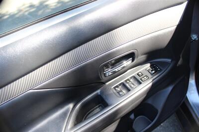 2020 Mitsubishi Outlander SEL   - Photo 11 - Salem, OR 97317