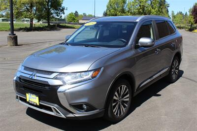 2020 Mitsubishi Outlander SEL   - Photo 2 - Salem, OR 97317