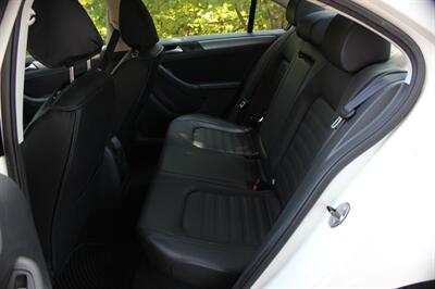 2013 Volkswagen Jetta SEL PZEV - Photo 13 - Salem, OR 97317