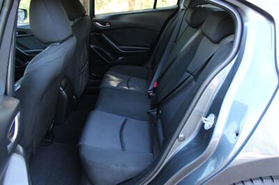2014 Mazda Mazda3 Hatchback i Sport   - Photo 13 - Salem, OR 97317