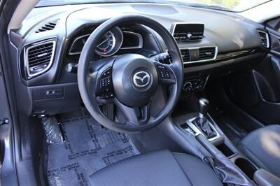 2014 Mazda Mazda3 Hatchback i Sport   - Photo 9 - Salem, OR 97317