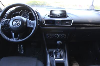 2014 Mazda Mazda3 Hatchback i Sport   - Photo 14 - Salem, OR 97317