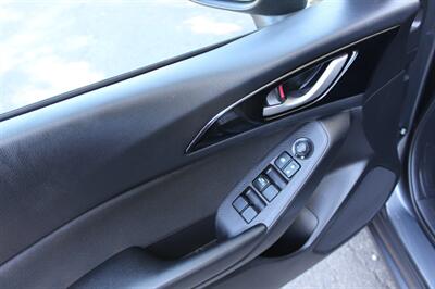 2014 Mazda Mazda3 Hatchback i Sport   - Photo 11 - Salem, OR 97317