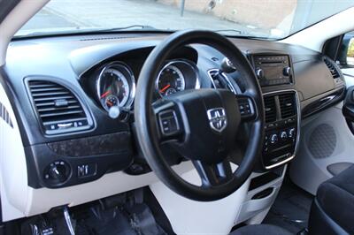 2014 Dodge Grand Caravan American Value Package   - Photo 9 - Salem, OR 97317
