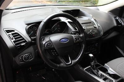 2017 Ford Escape SE - Photo 9 - Salem, OR 97317