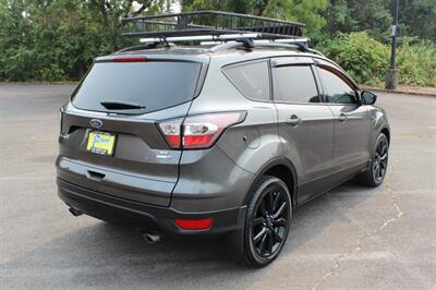 2017 Ford Escape SE - Photo 4 - Salem, OR 97317