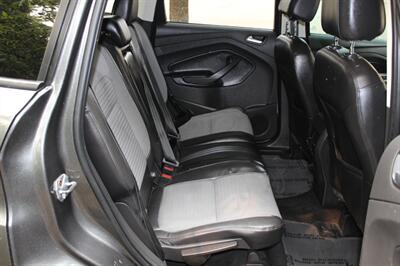 2017 Ford Escape SE - Photo 16 - Salem, OR 97317