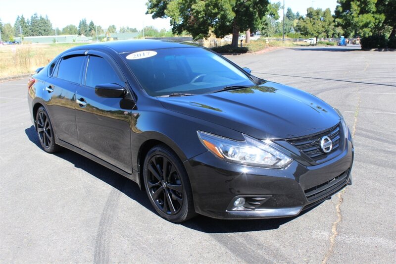 2017 Nissan Altima 2.5 SR  